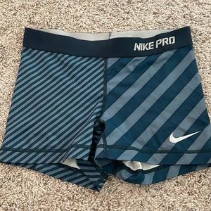 Dri fit Nike pro’s